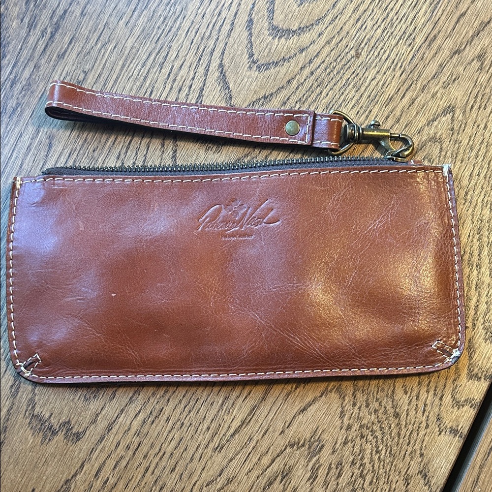 Patricia Nash wristlet